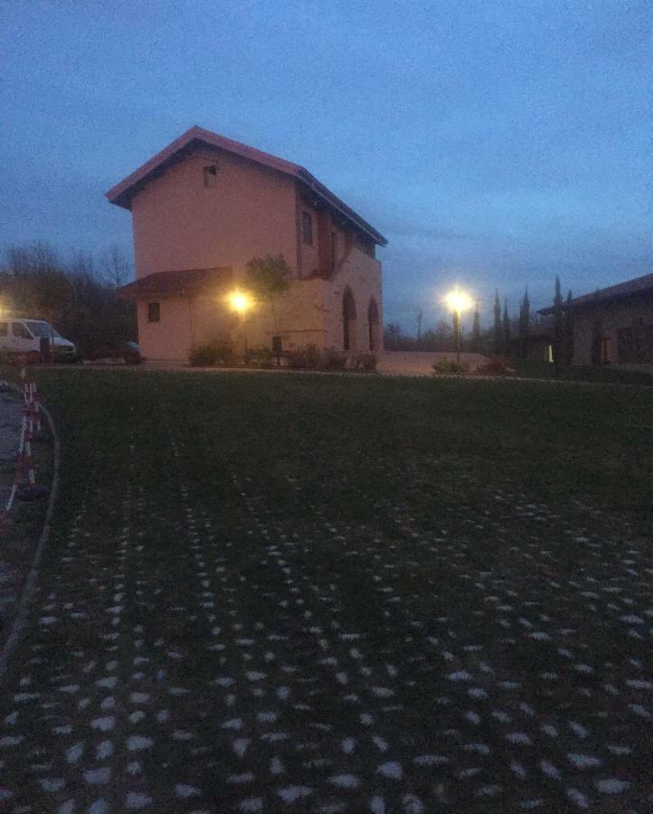 Villa Agriturismo Montebeltrano à Poleio Extérieur photo